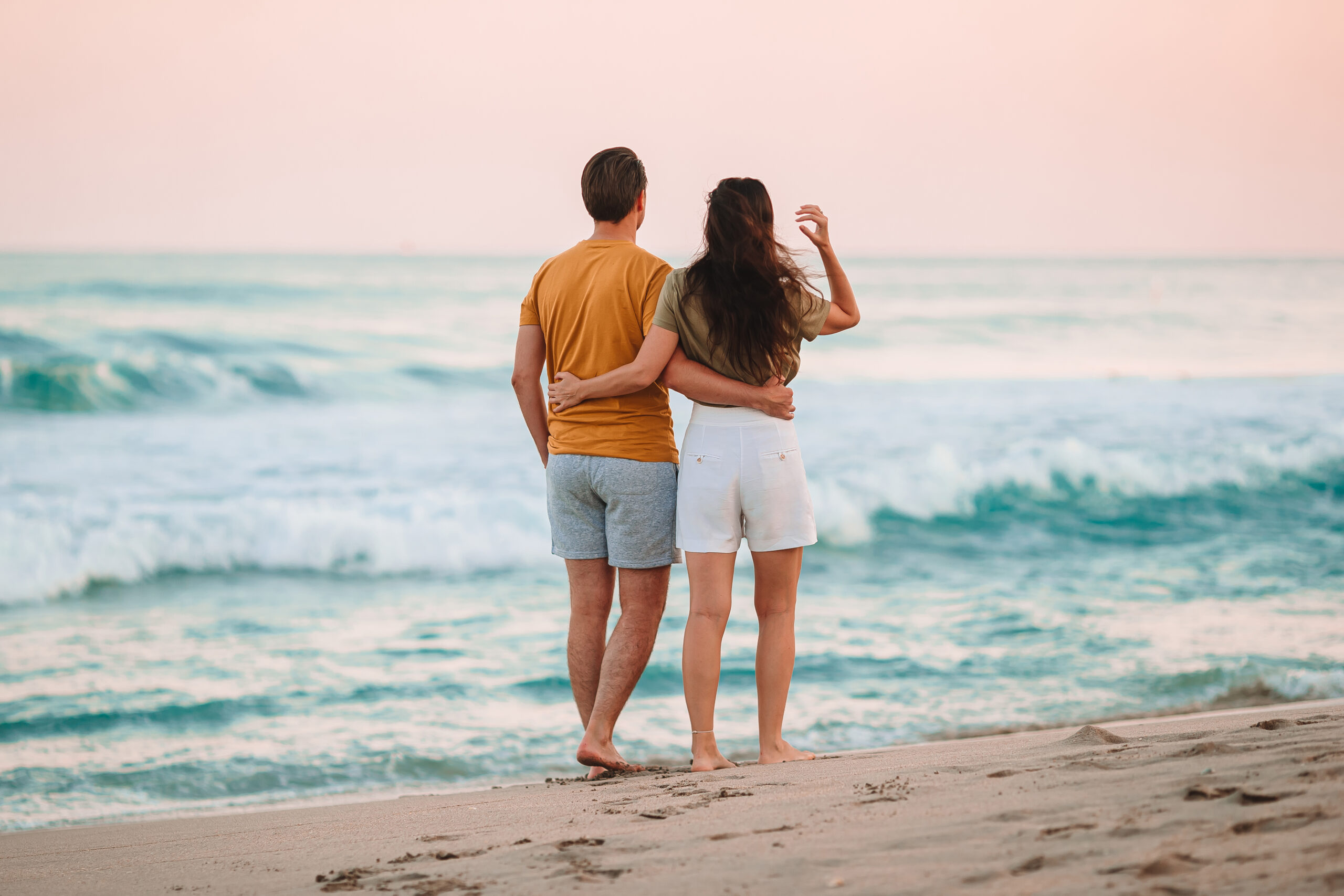 Beachside Bliss: Romantic Activities for Couples on a Coastal Weekend Getaway
