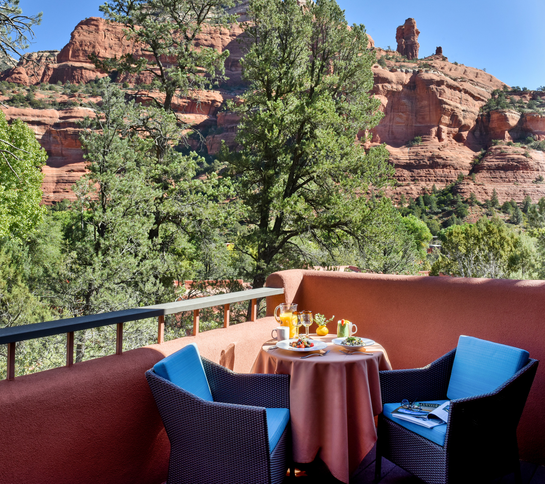 Breakfast for two by the Sedona red rocks.