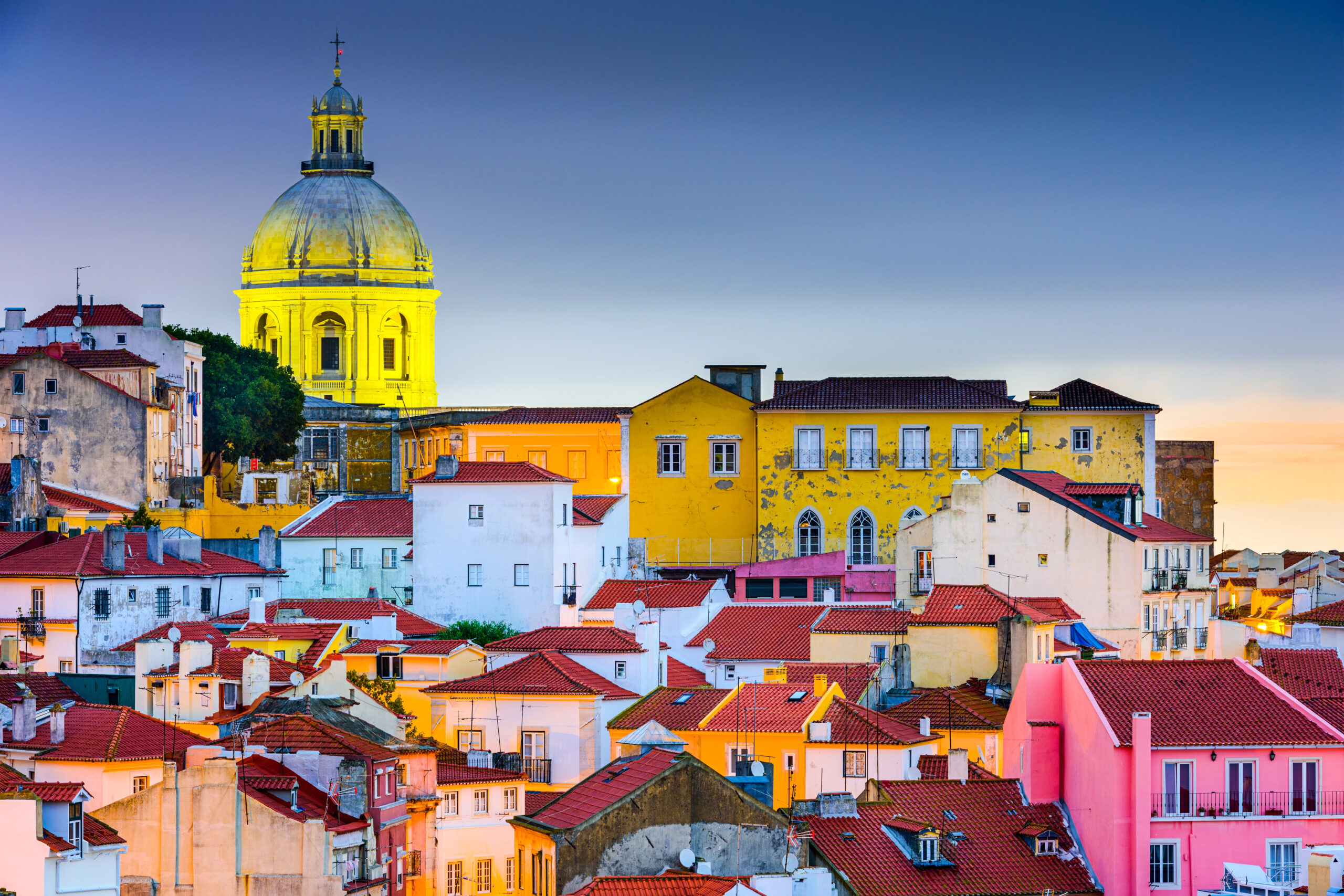 2 Day Lisbon Itinerary: Romantic Things To Do in Lisbon