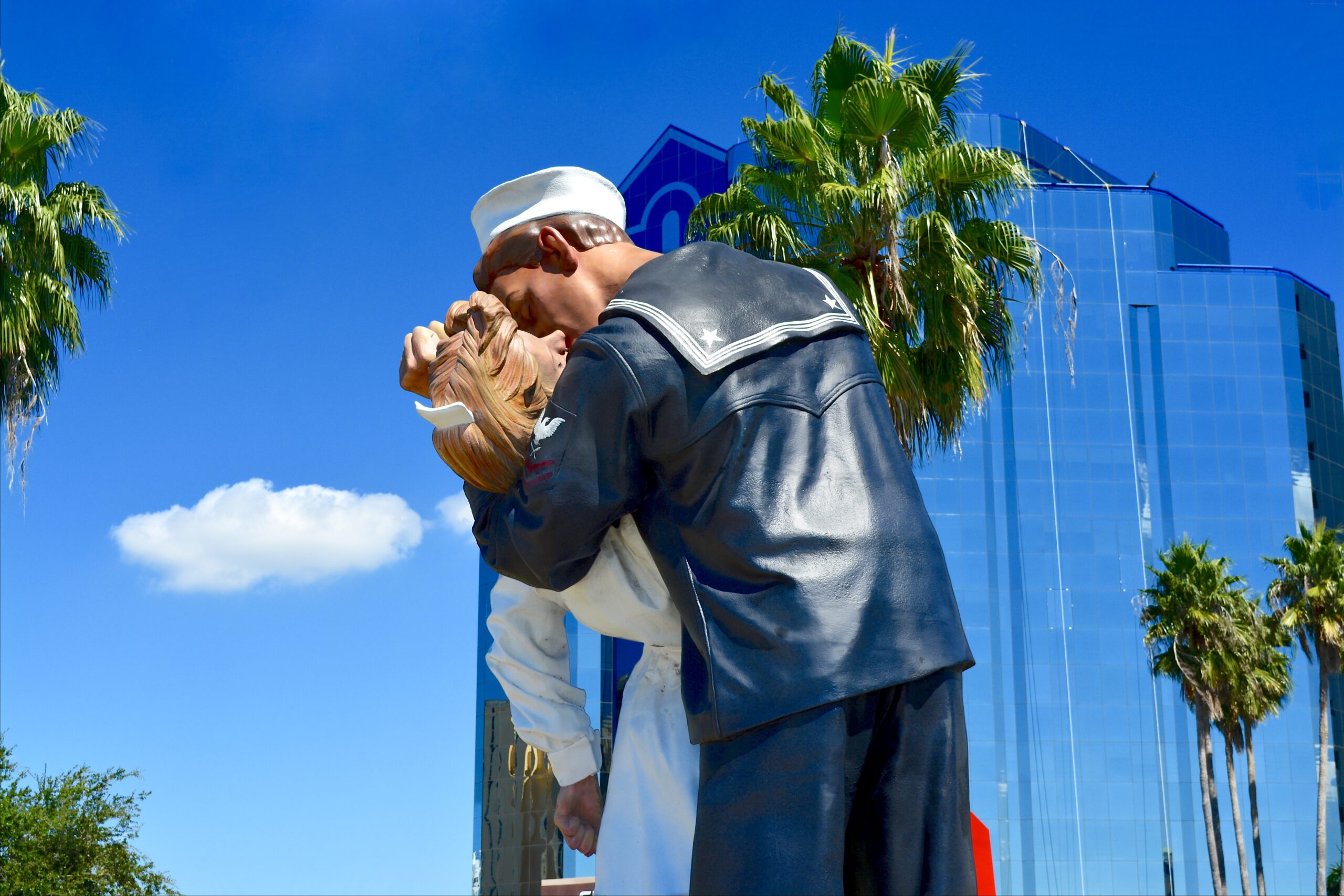 Statue of the famous sailor kissing the nurse after WWII was over in downtown Sarasota.