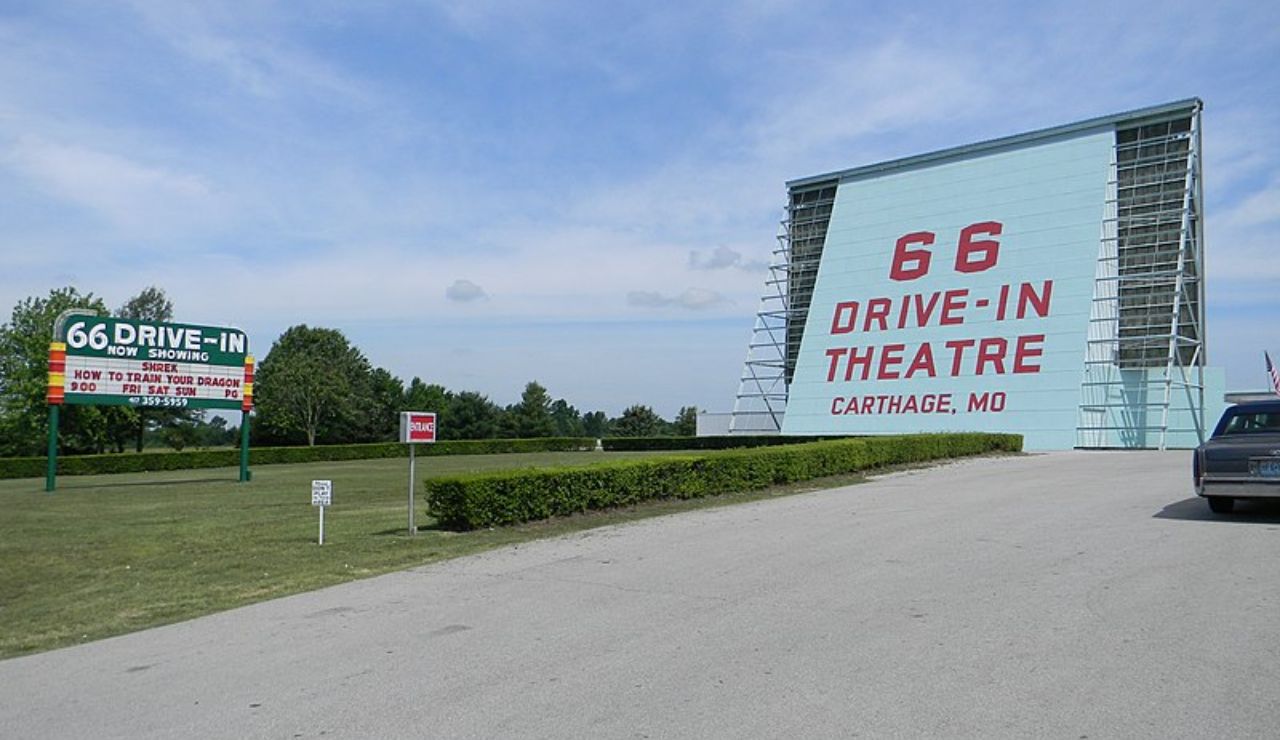 66 Drive-In Theatre in Carthage, Missouri, with marquee showing How to Train Your Dragon.