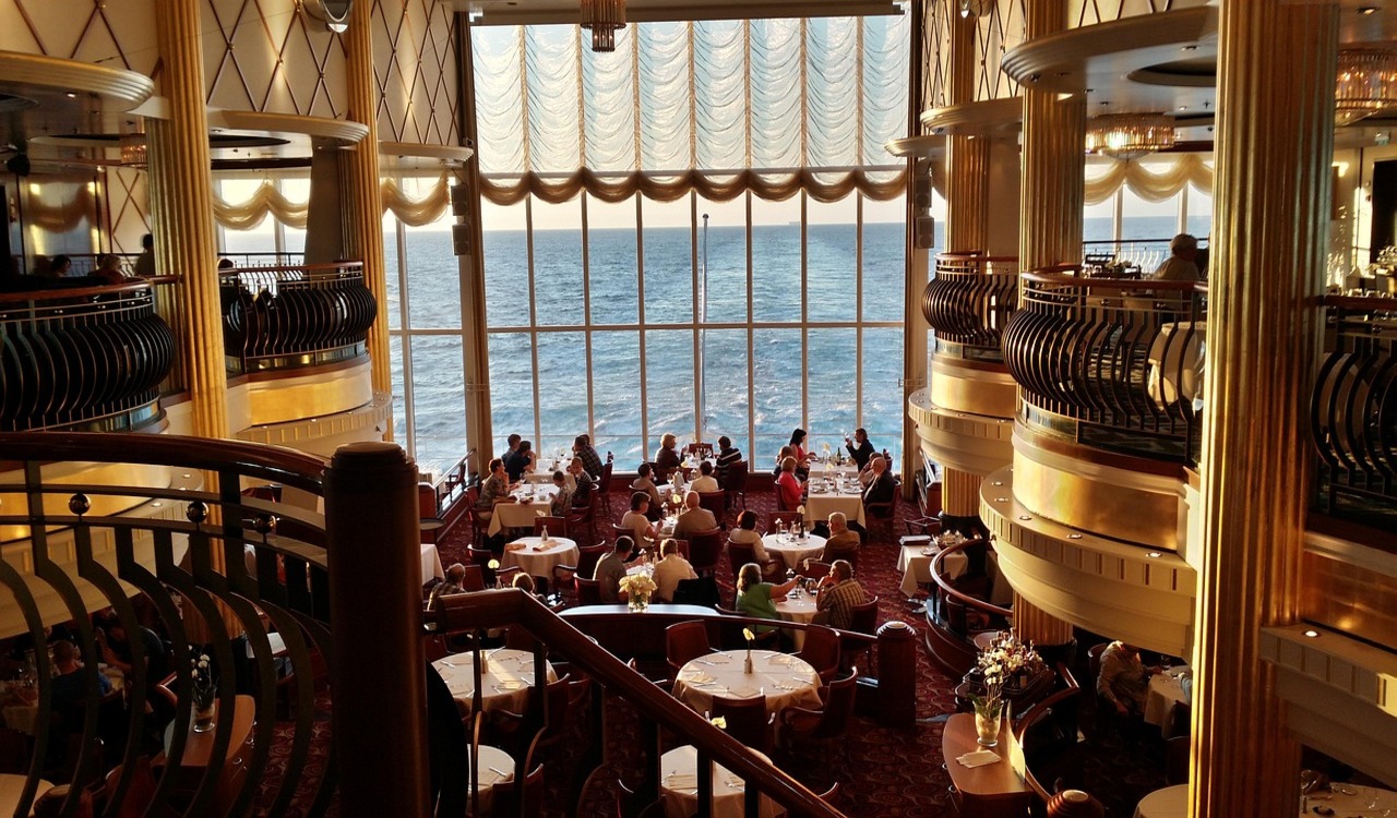 Cruise, On-board restaurant, To travel image