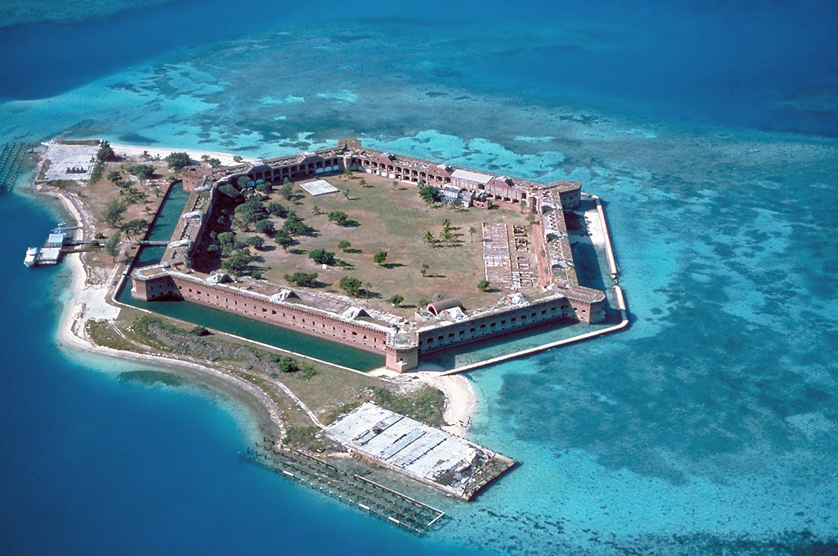 Dry Tortugas National Park – Island Fortress in Turquoise