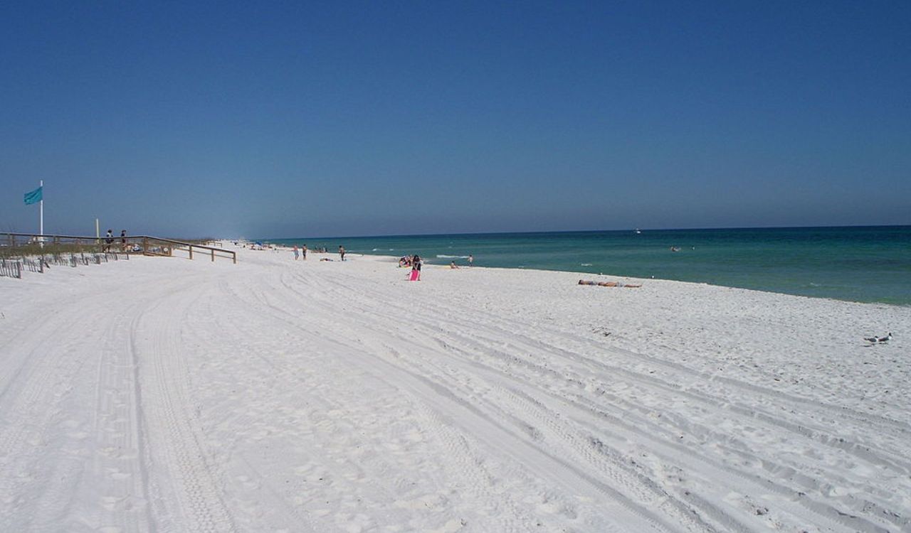 Navarre Beach – Emerald Coast’s Hidden Jewel