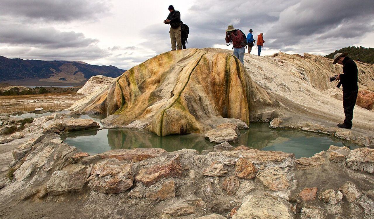 Travertine Hot Springs – California, USA