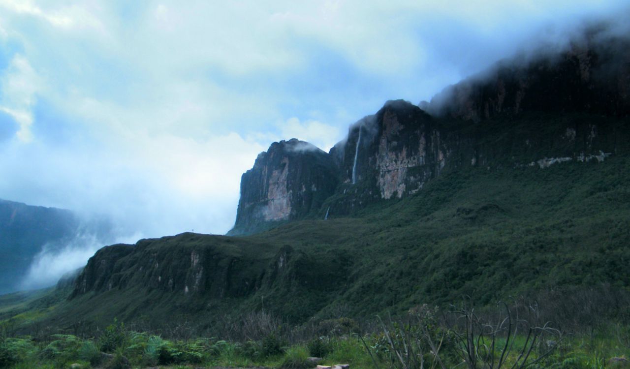 Journey through mist to Roraima’s summit