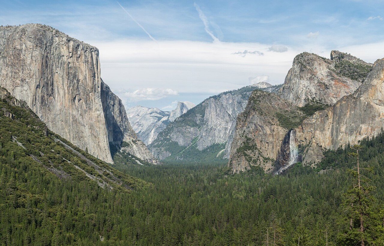 Scenic mountain view from Tunnel View, Yosemite National Park