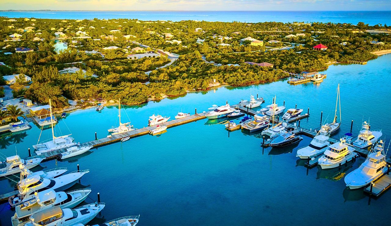 Lakeside walkway and shops in Mount Dora