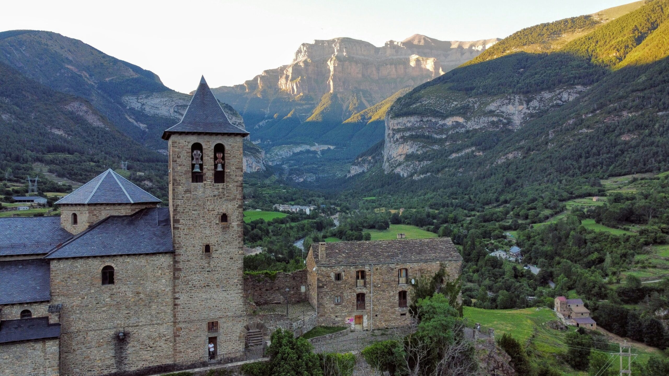 Moustiers-Sainte-Marie, Alpes-de-Haute-Provence