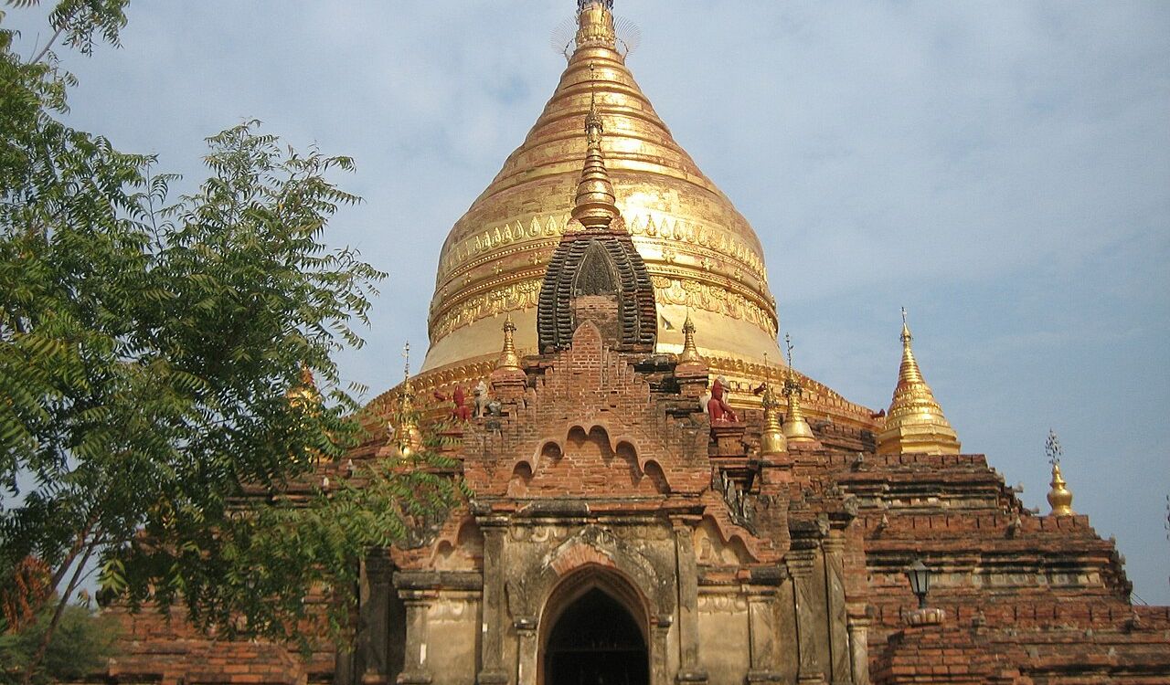 Golden crown of Dhammayazika Pagoda