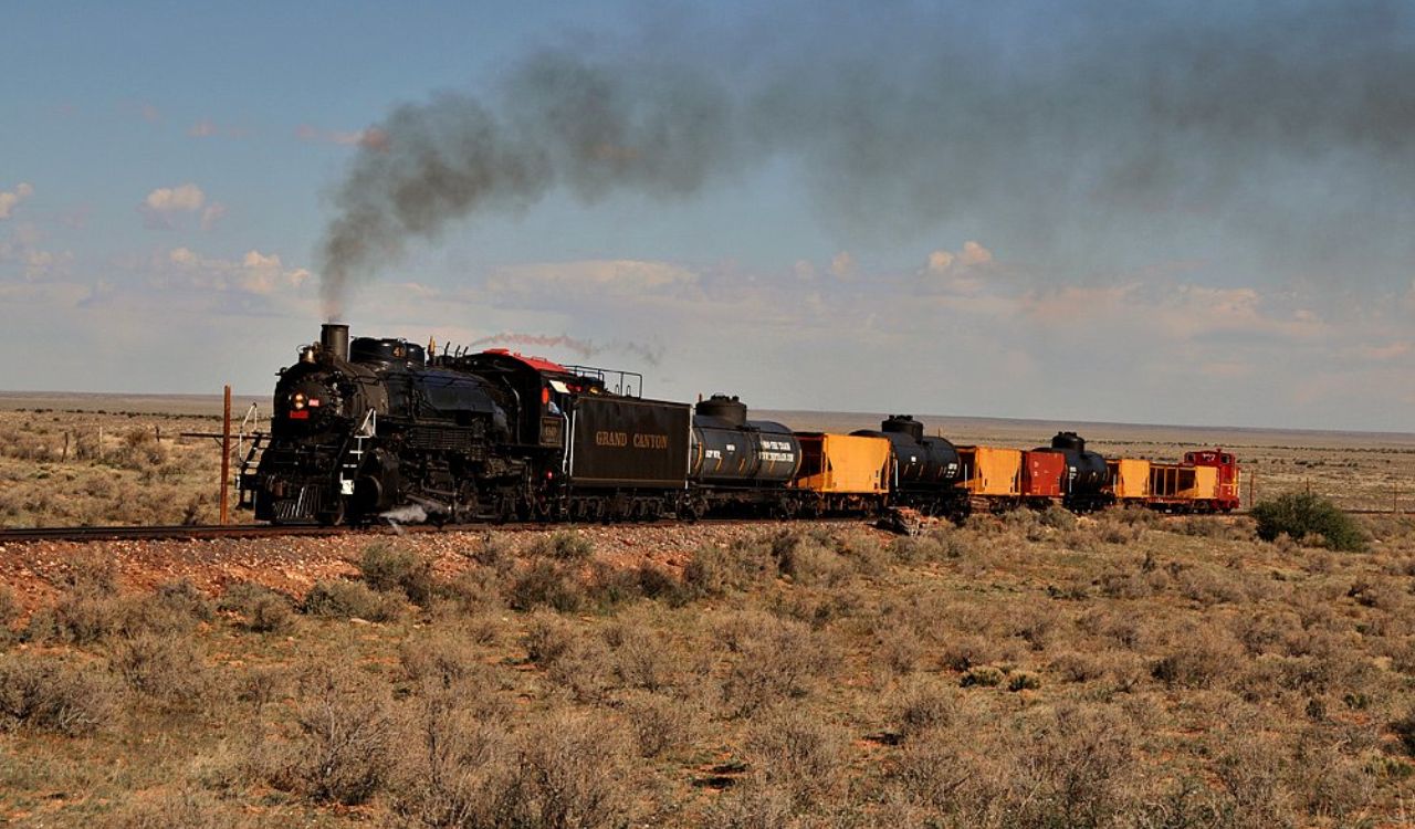 Steam locomotive on Grand Canyon Railway in Arizona desert
