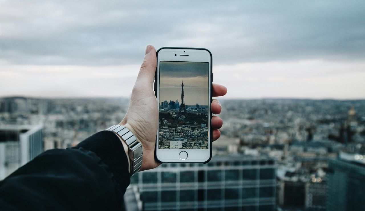 Paris public transit app on smartphone screen