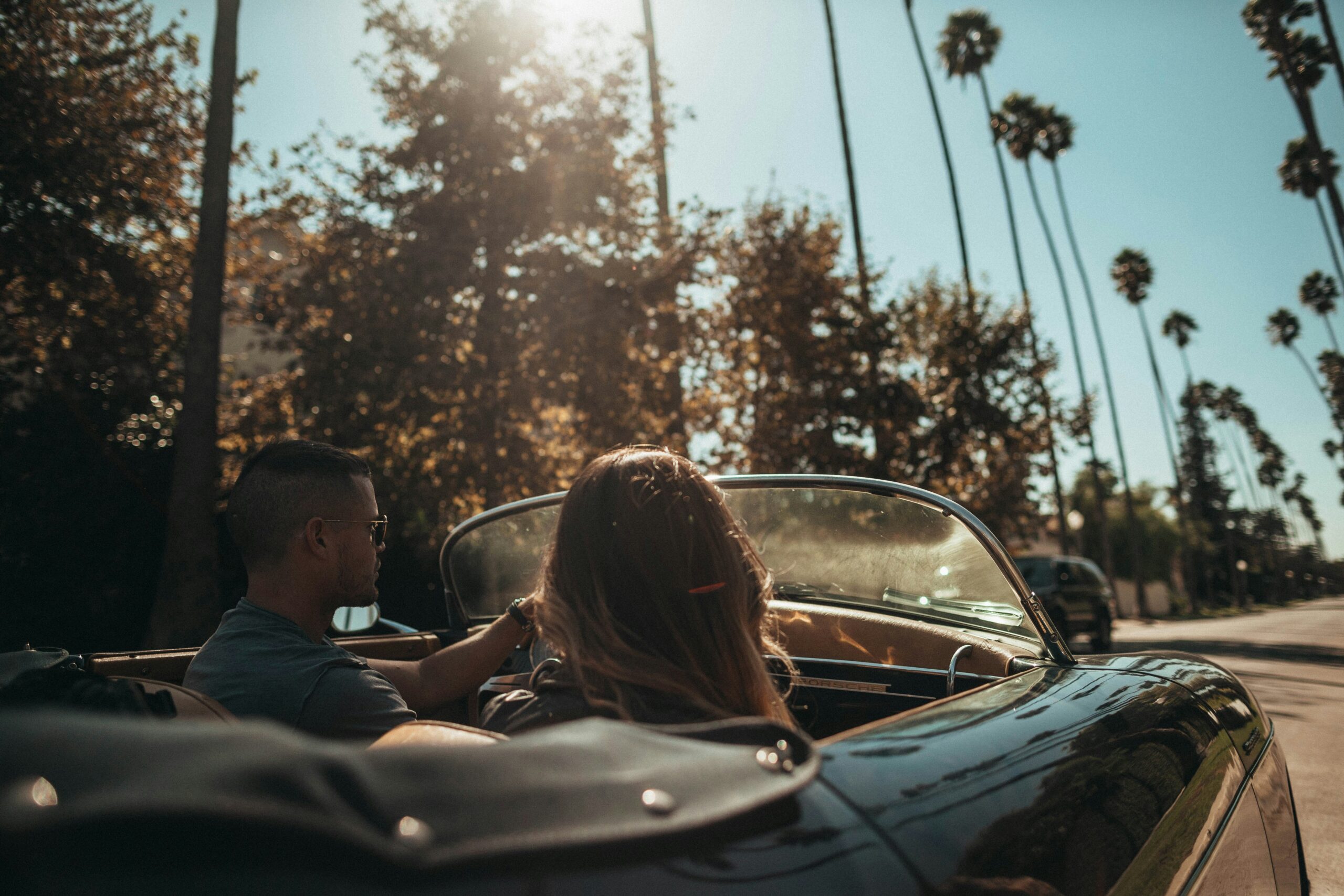 Coastal Drive Routes with Pit Stops for Romantic Photo Ops