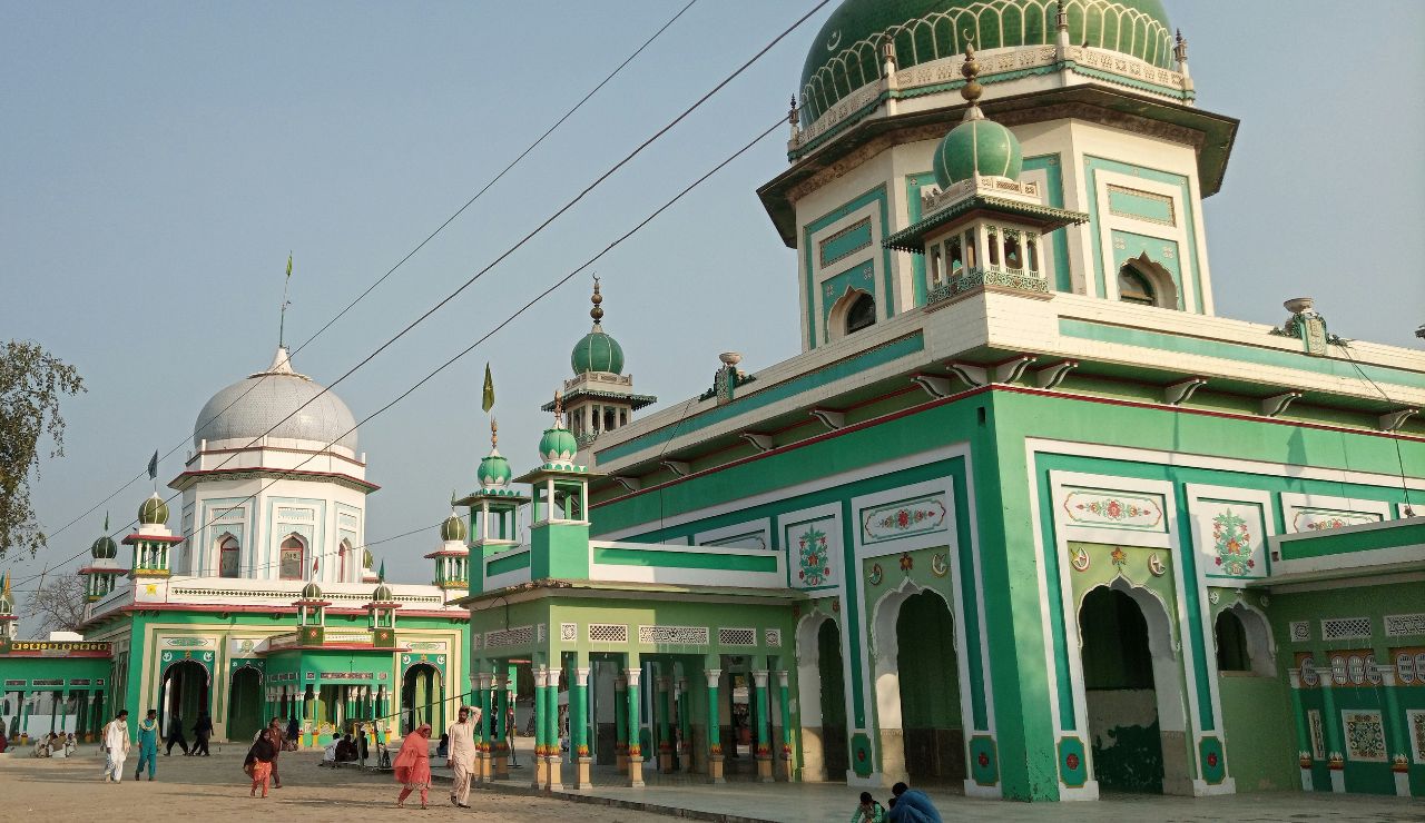 Hindu temple and mosque situated near each other in Dhaka