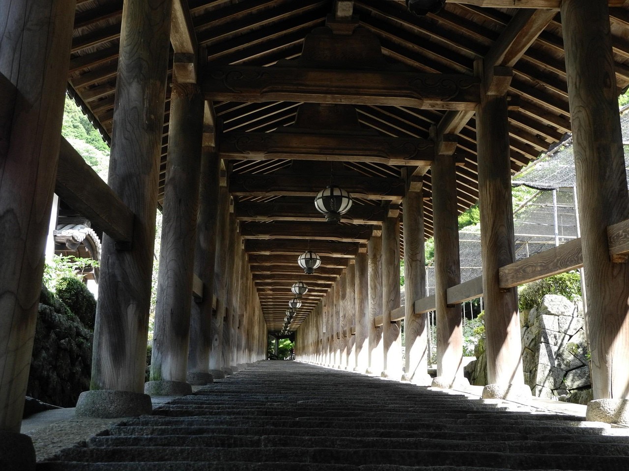 Inside Hasedera