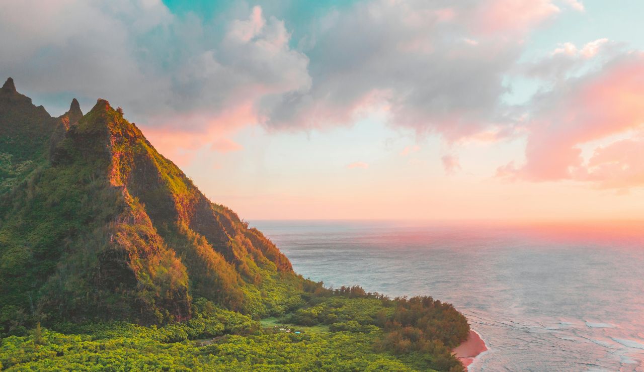  A sweeping shot of the Na Pali Coast