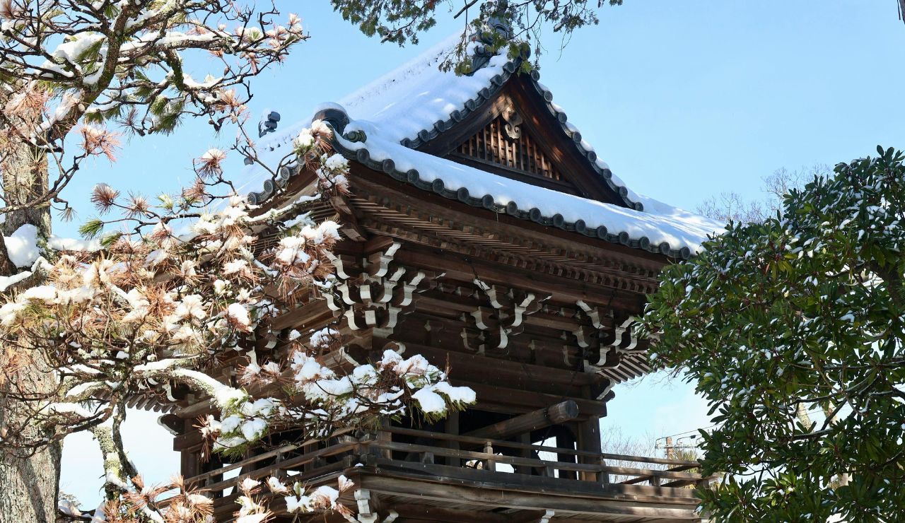 Snow-covered temple in Kyoto, Japan