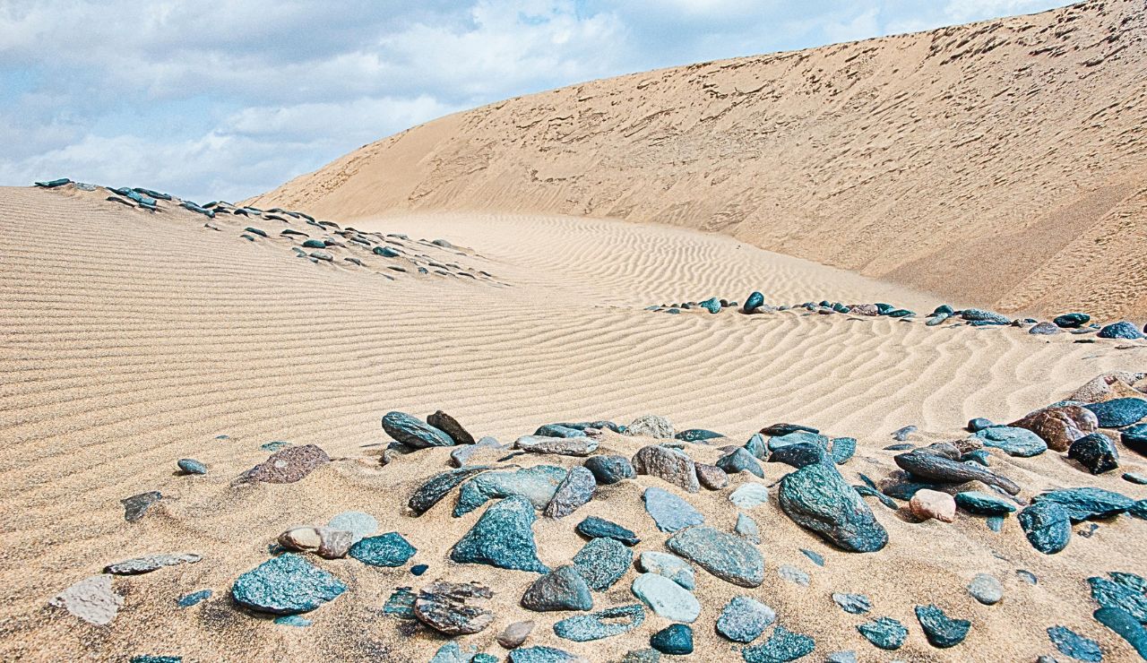 Sandy paths and volcanic landscape on La Graciosa, Canary Islands