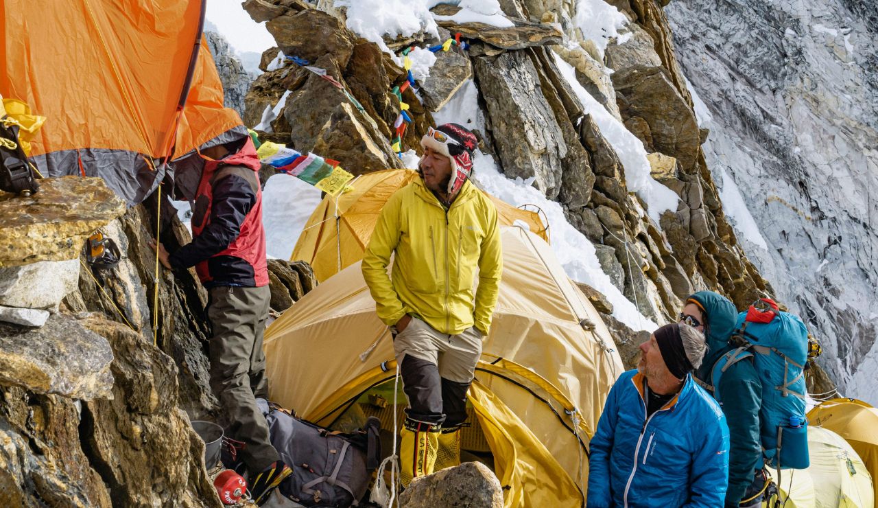 Climbers gathering at Everest path near the summit