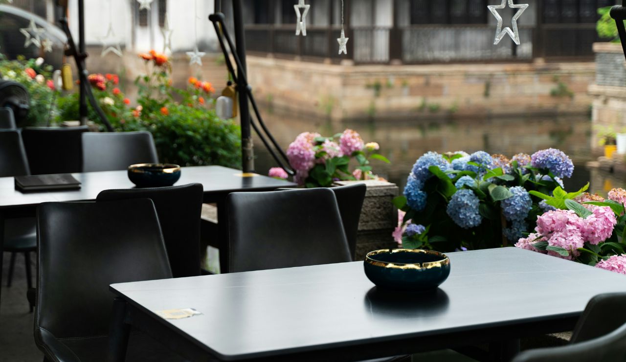 Outdoor table at a Paris bistro restaurant