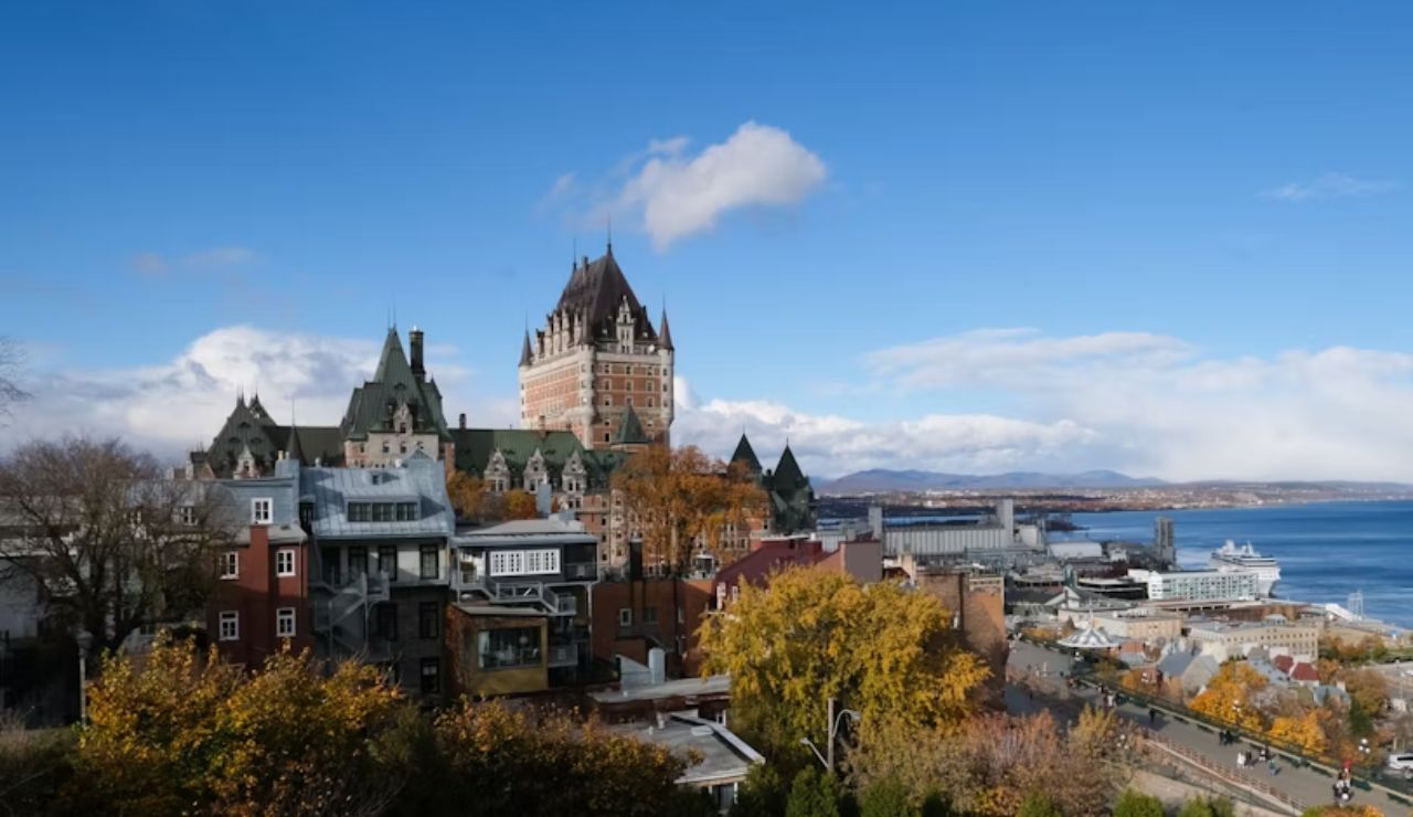 Château Frontenac overlooking Old Quebec City and the St. Lawrence River in Quebec, Canada.