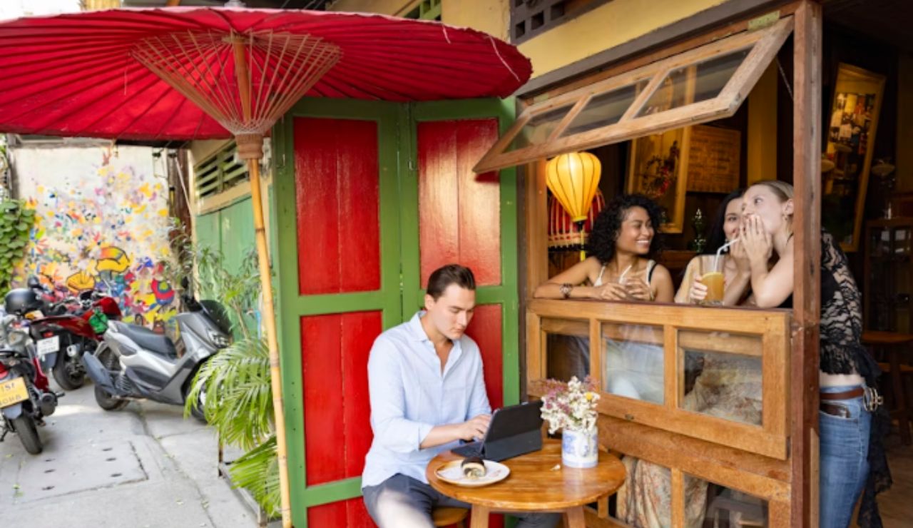 Tapas bar with outdoor seating on a narrow Seville street