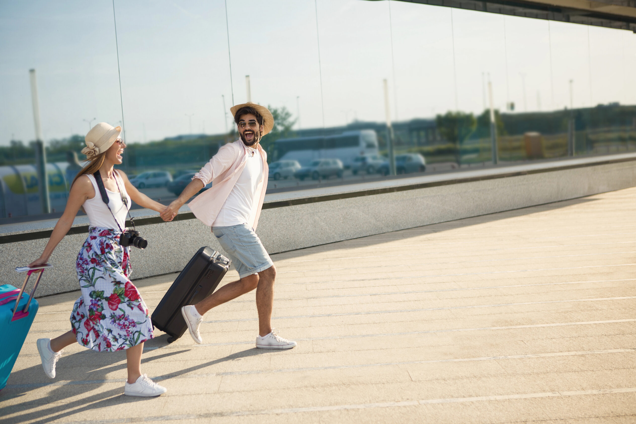These tips for finding last-minute deals will craft an exciting, spontaneous vacation that's also budget friendly. 