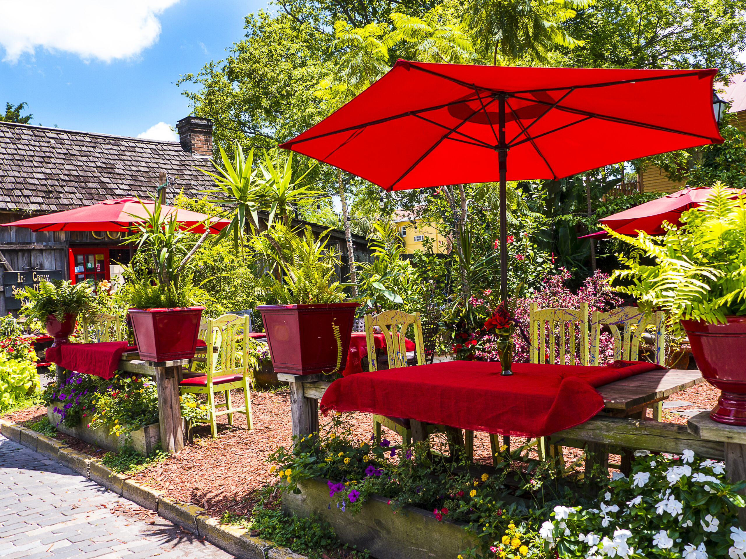 Outdoor patio dining in St. Augustine.