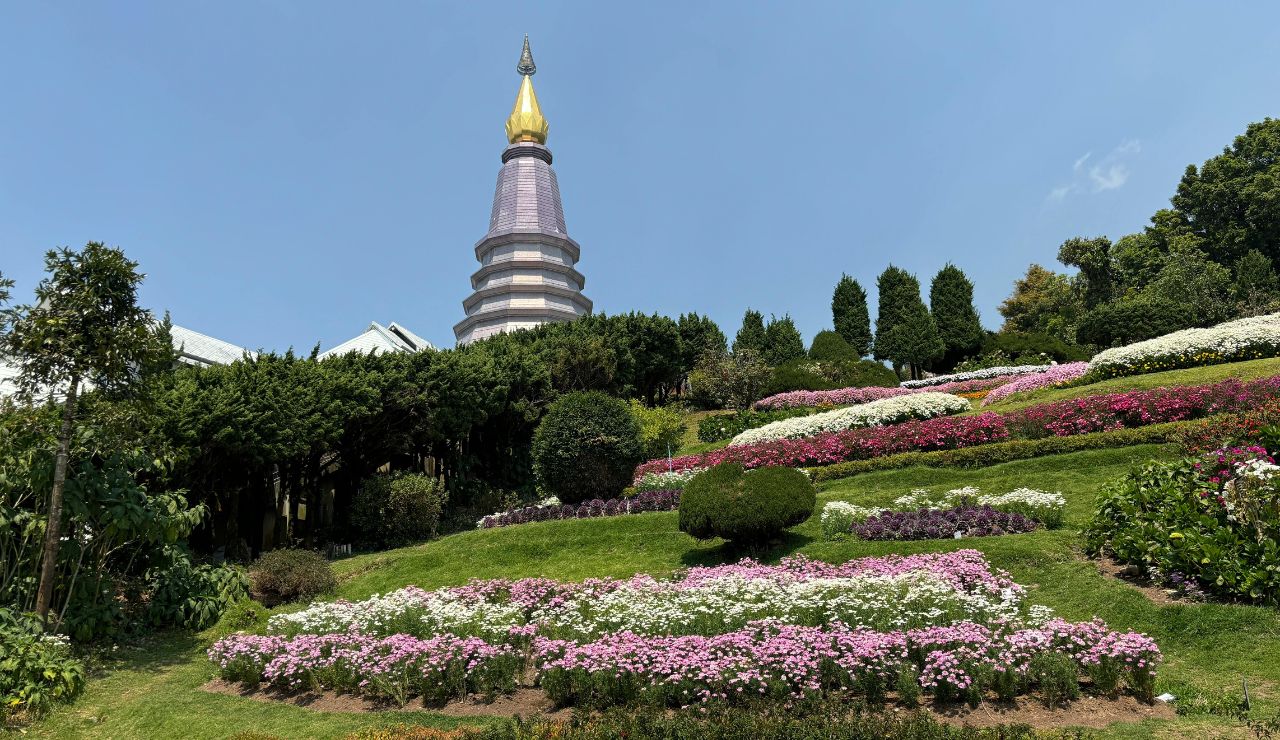 Sunrise view from Doi Inthanon summit with twin pagodas