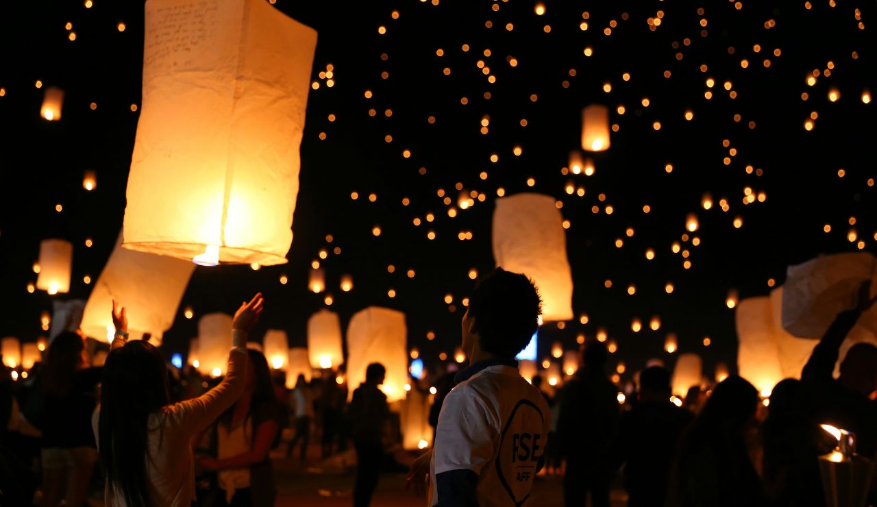 sky lanterns during Yi Peng Festival in Chiang Mai