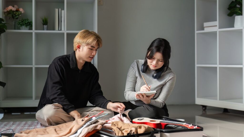 couples that seems to overpacked their luggage