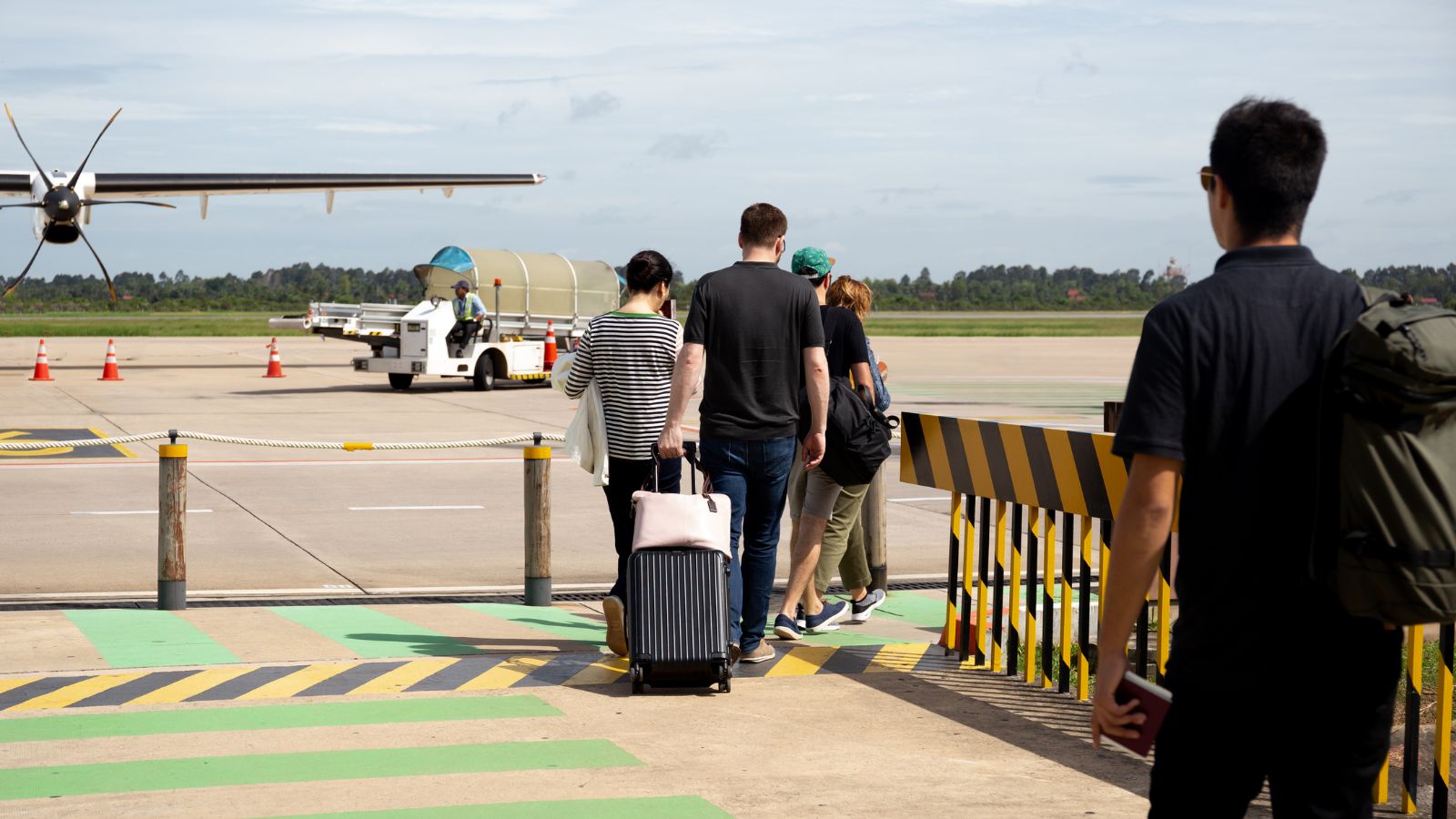 A photo of a smooth and mindful boarding.