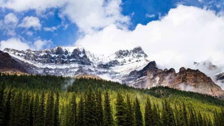 A photo of a A photo of the Banff National Park, Canada..