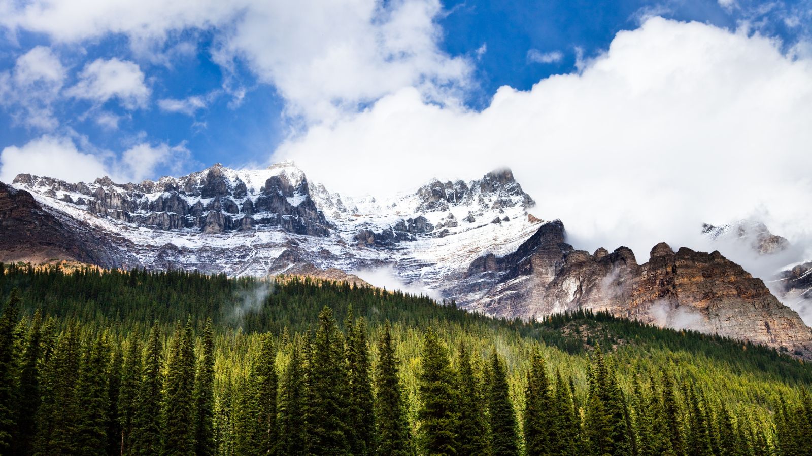 A photo of a A photo of the Banff National Park, Canada..