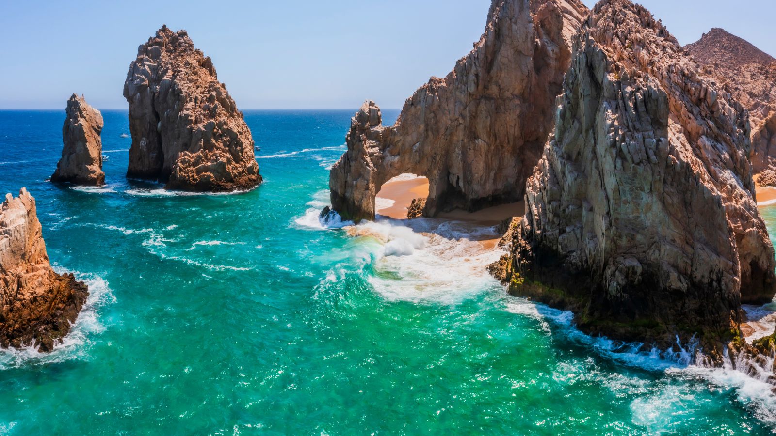 An overview photo of the broad daylight of the Cabo, San Lucas, Mexico beach.