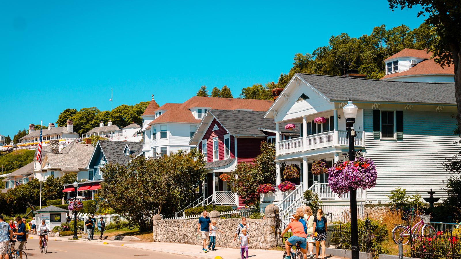 A photo of the Mackinac Island.