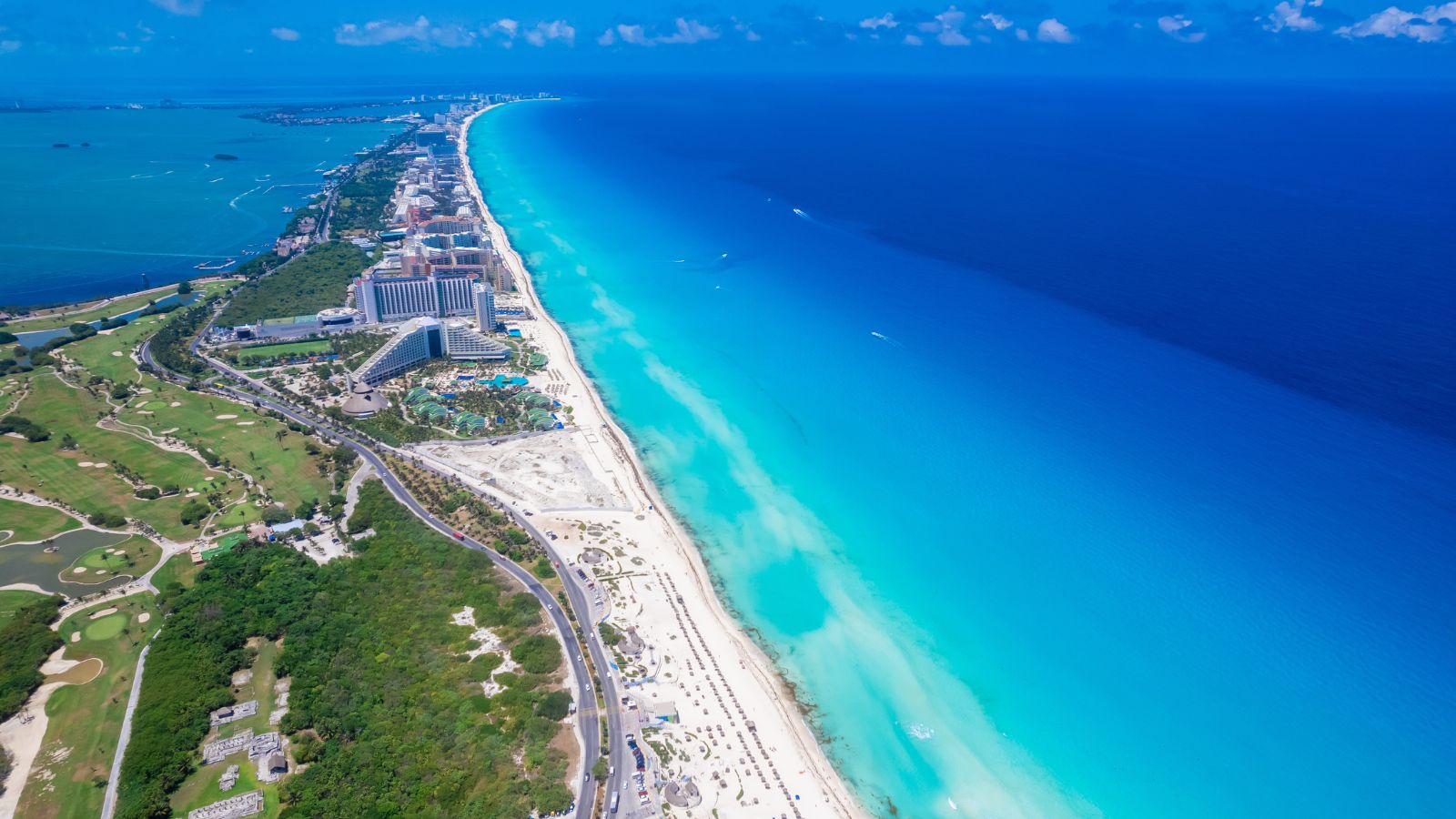 A photo of a Large all-inclusive resort in Cancun.