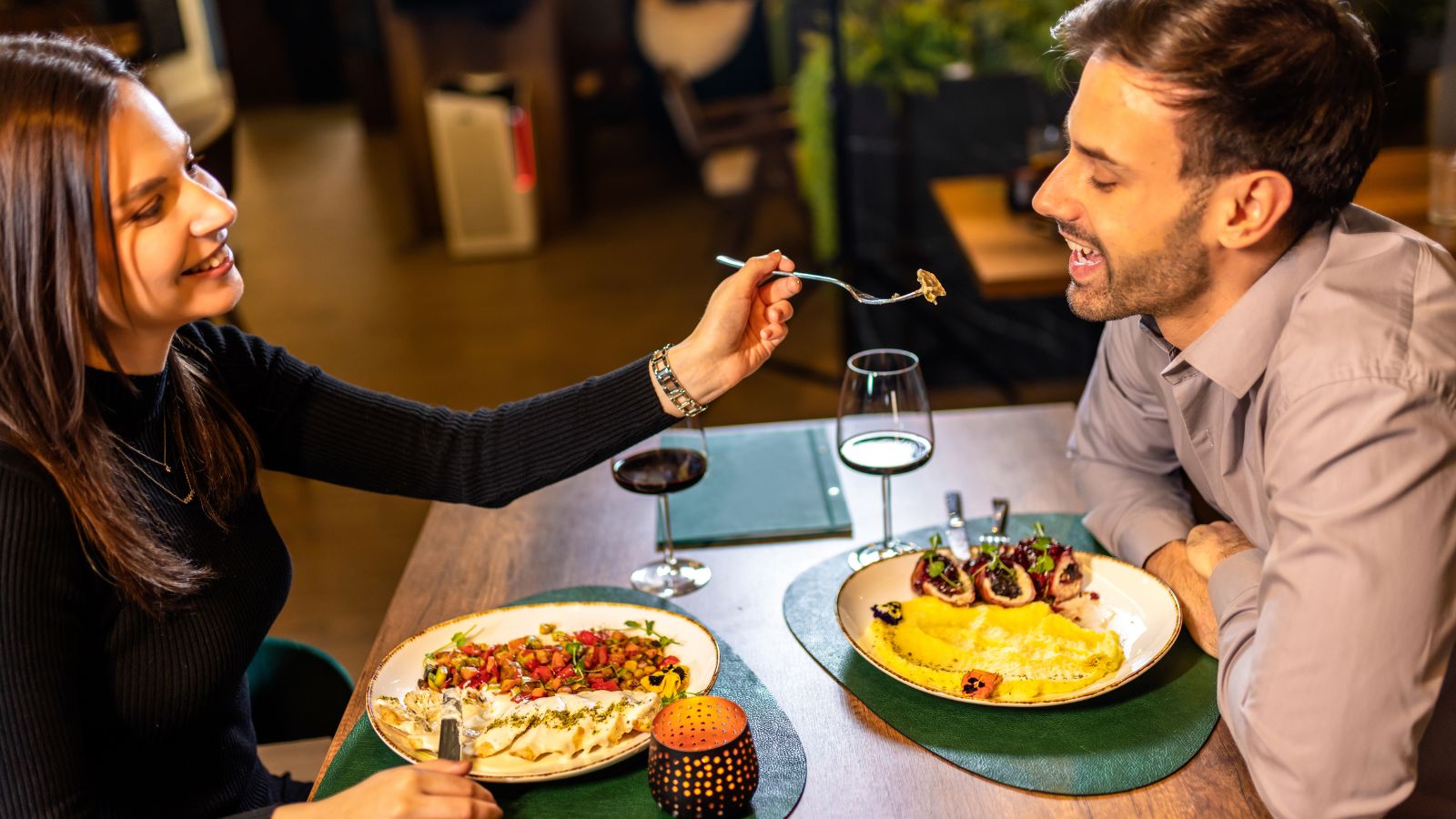 A photo that shows a relaxed dinner genuine enjoyment.