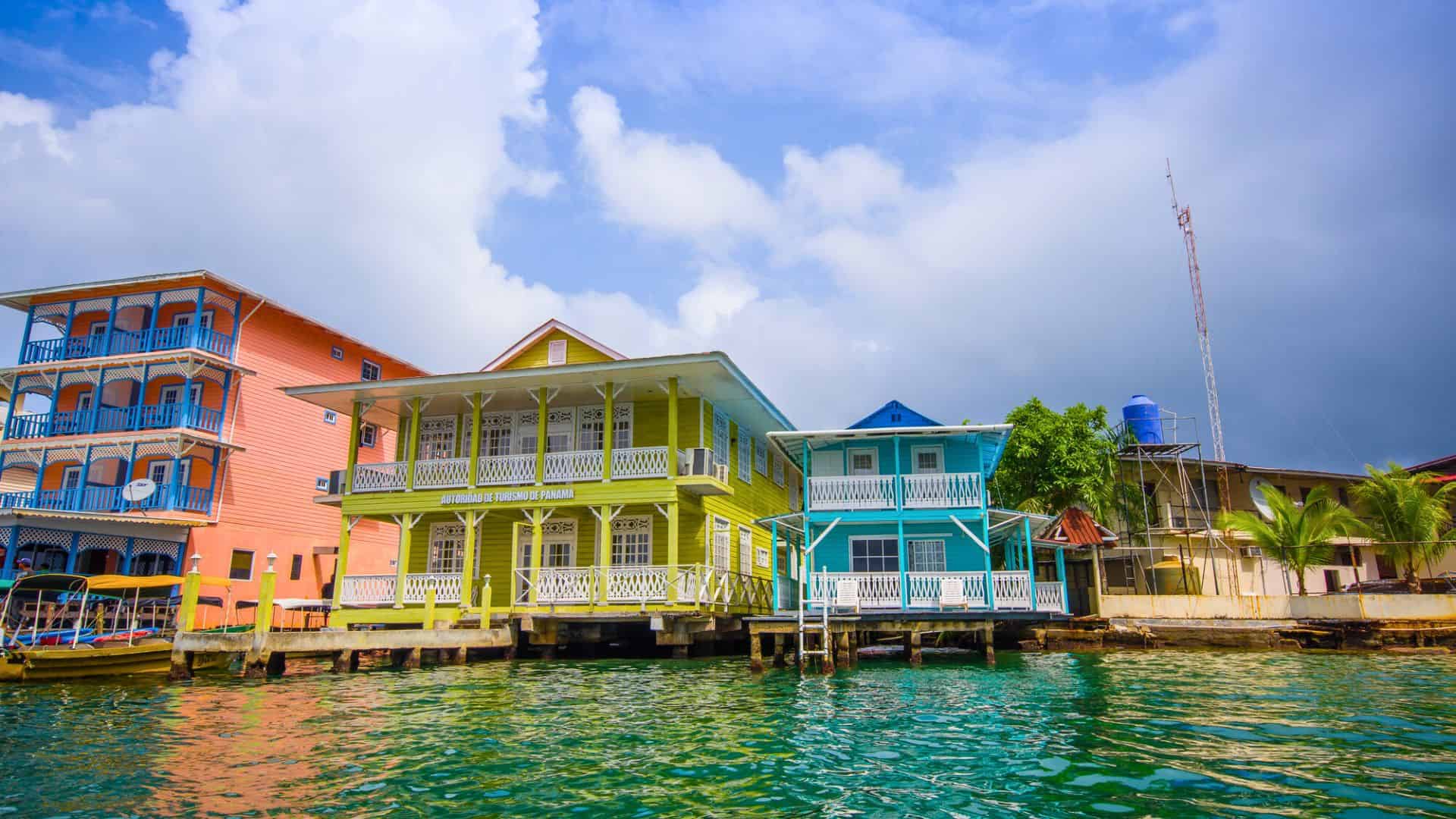Couple relaxing on a bench under Brooklyn bridge.